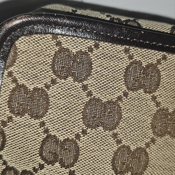 GUCCI GG Supreme Canvas Shoulder Bag Crossbody Sacoche Unisex – Authentic - Picture 10 of 16